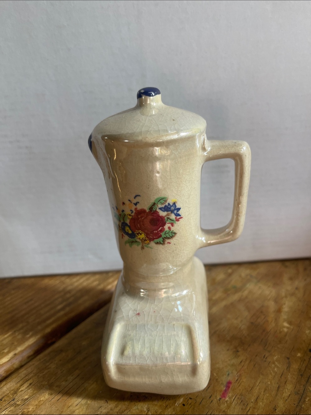Vintage Ceramic nin with Floral Motif - Cream
